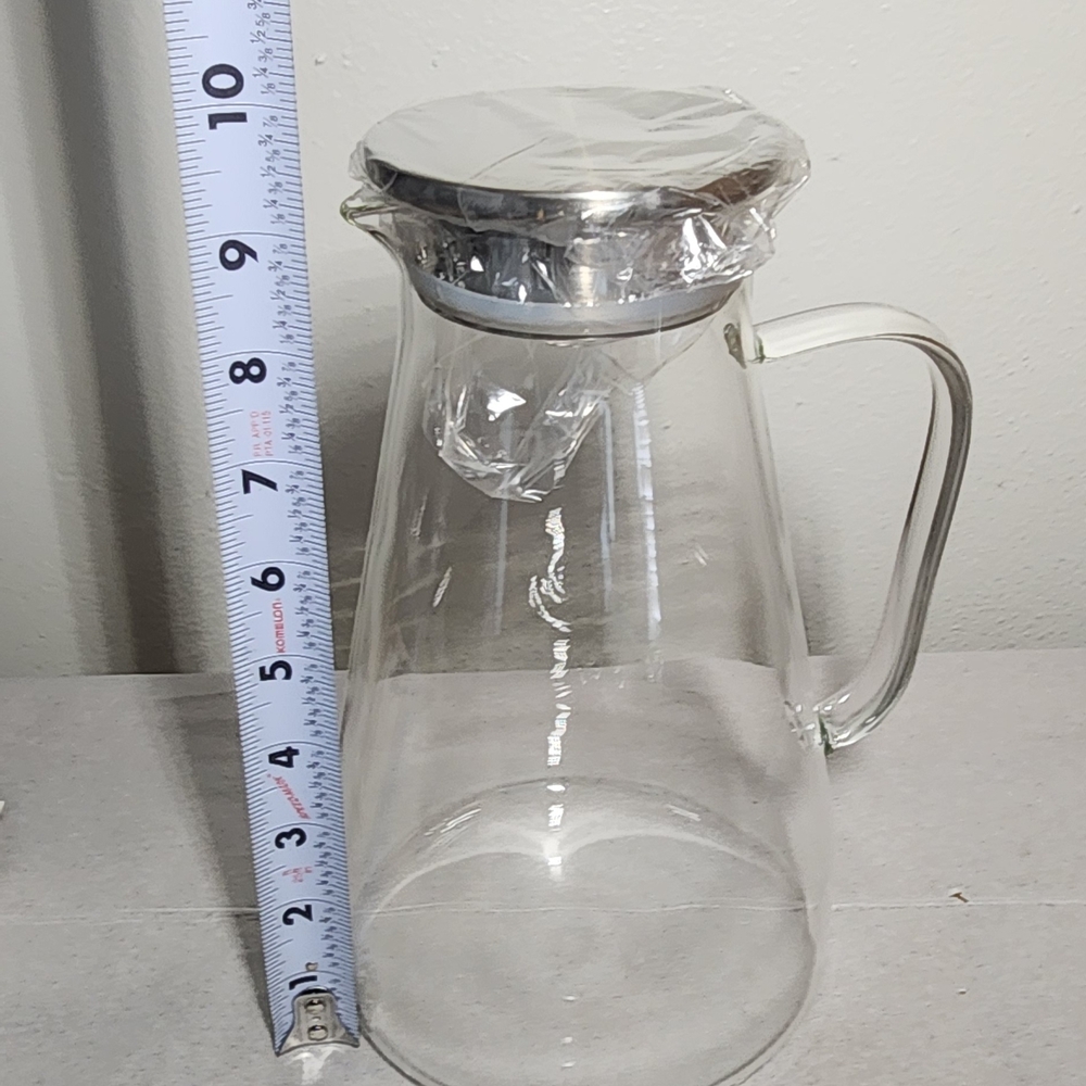 Stylish Glass Pitcher with Silver Lid - 68 Oz - Picture 12 of 16